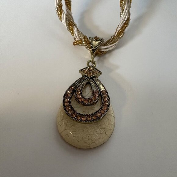 Crackled Teardrop Pendant Multi-Strand Necklace Rhinestones Gold Tone Cream NEW - Picture 2 of 8